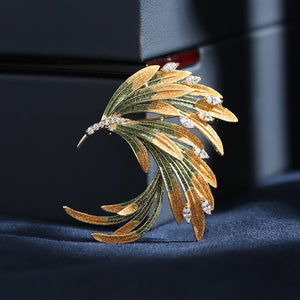 ANBBAS Vintage Treasure - S925 Sterling Silver Gold-Plated Phoenix Brooch, Adorned with Multiple Sparkling Cubic Zirconias, Exuding Elegance and Splendor